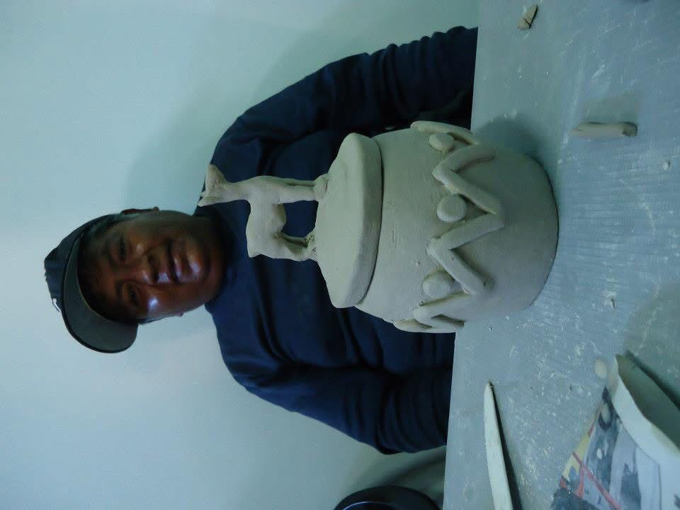 imagen trabajando arcilla