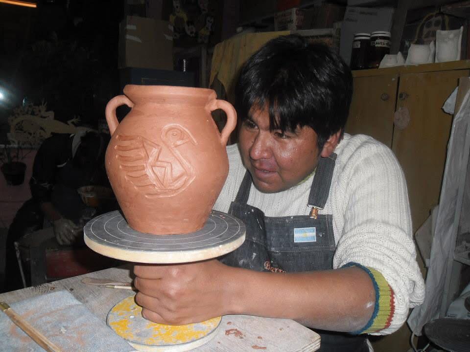 imagen trabajando arcilla