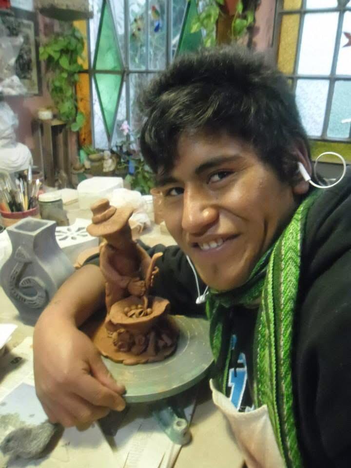 imagen trabajando arcilla